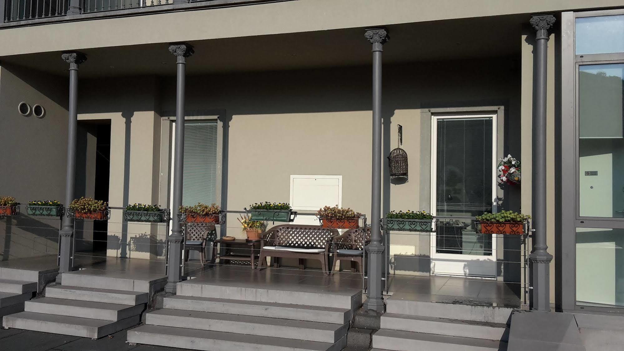 Hotel Airport Station Bergamo Esterno foto